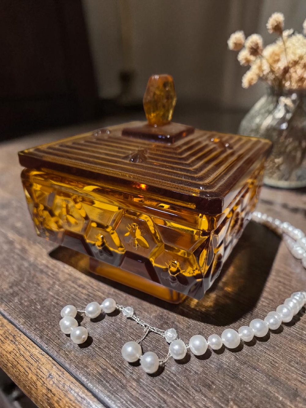 Fenton Honey Bee Bee Box Honeycomb Vintage Glass Amber